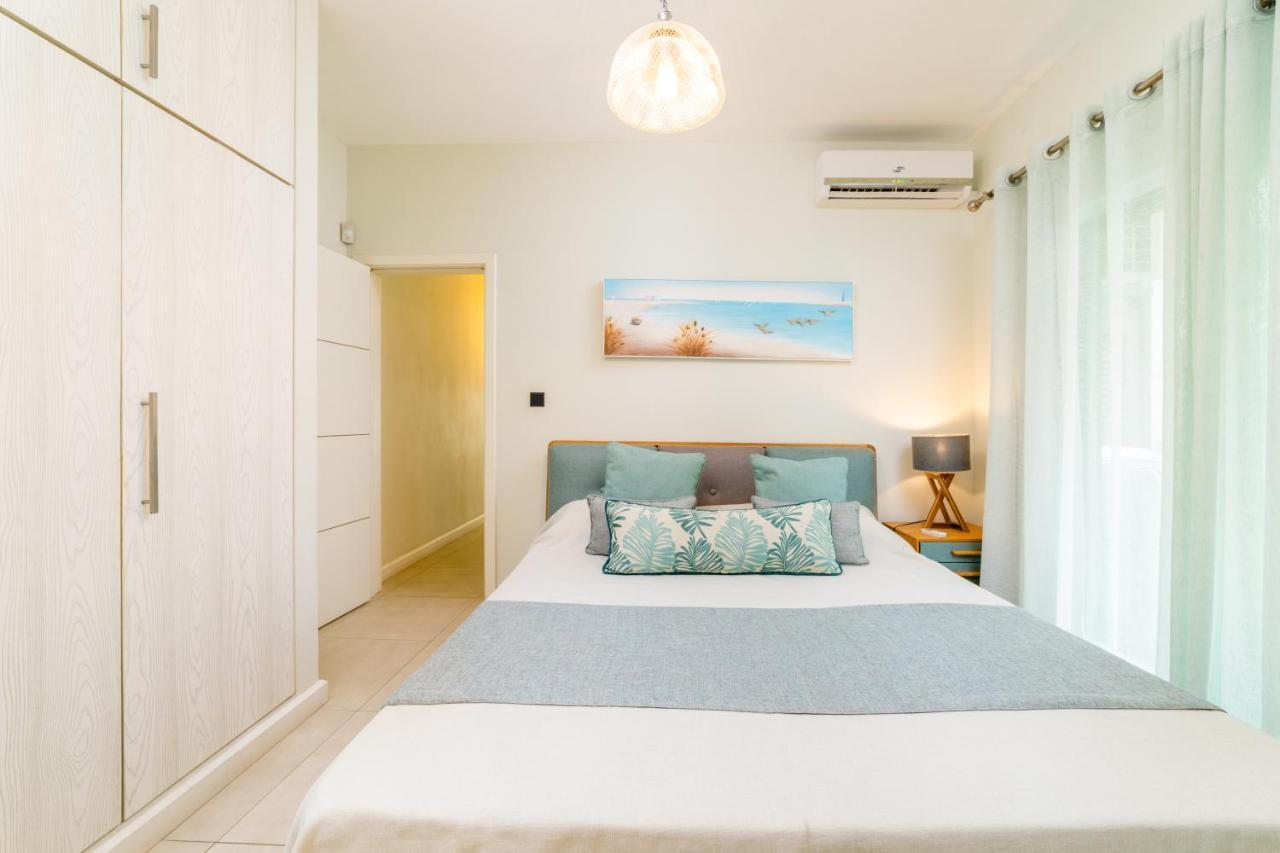 Beachcove Apt No 1 Pereybere Beach Eksteriør billede
