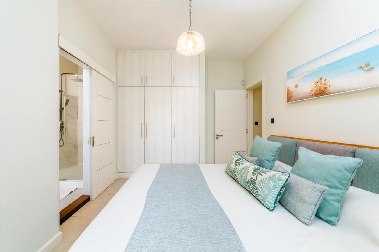 Beachcove Apt No 1 Pereybere Beach Eksteriør billede