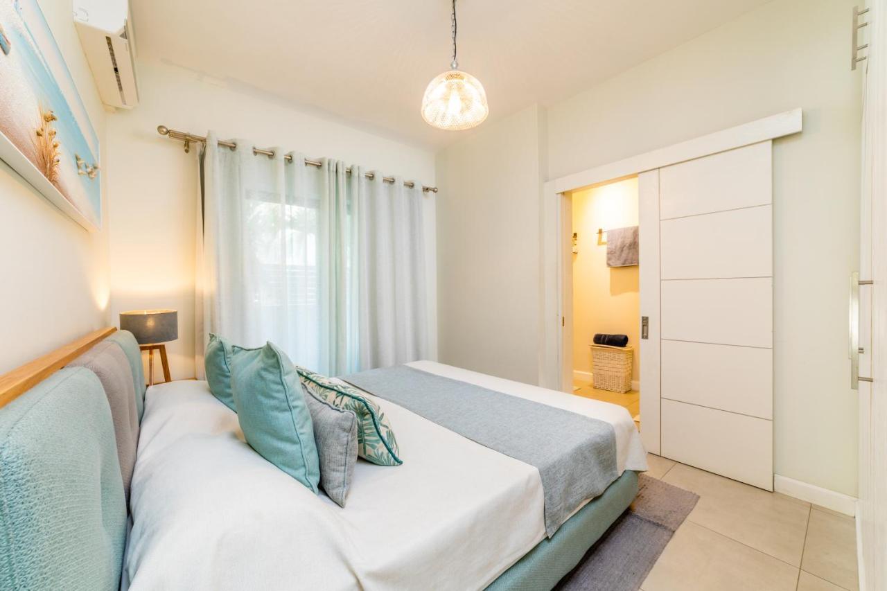 Beachcove Apt No 1 Pereybere Beach Eksteriør billede