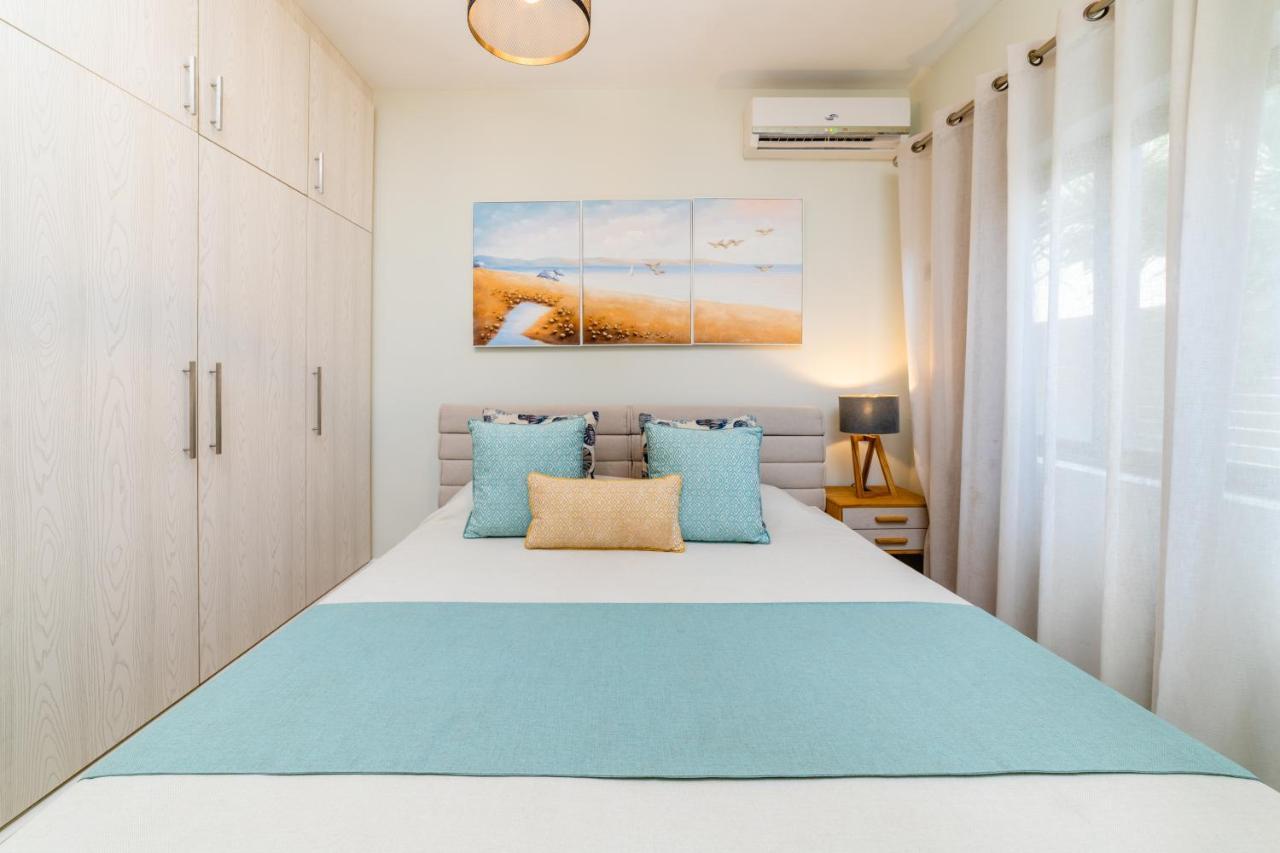 Beachcove Apt No 1 Pereybere Beach Eksteriør billede